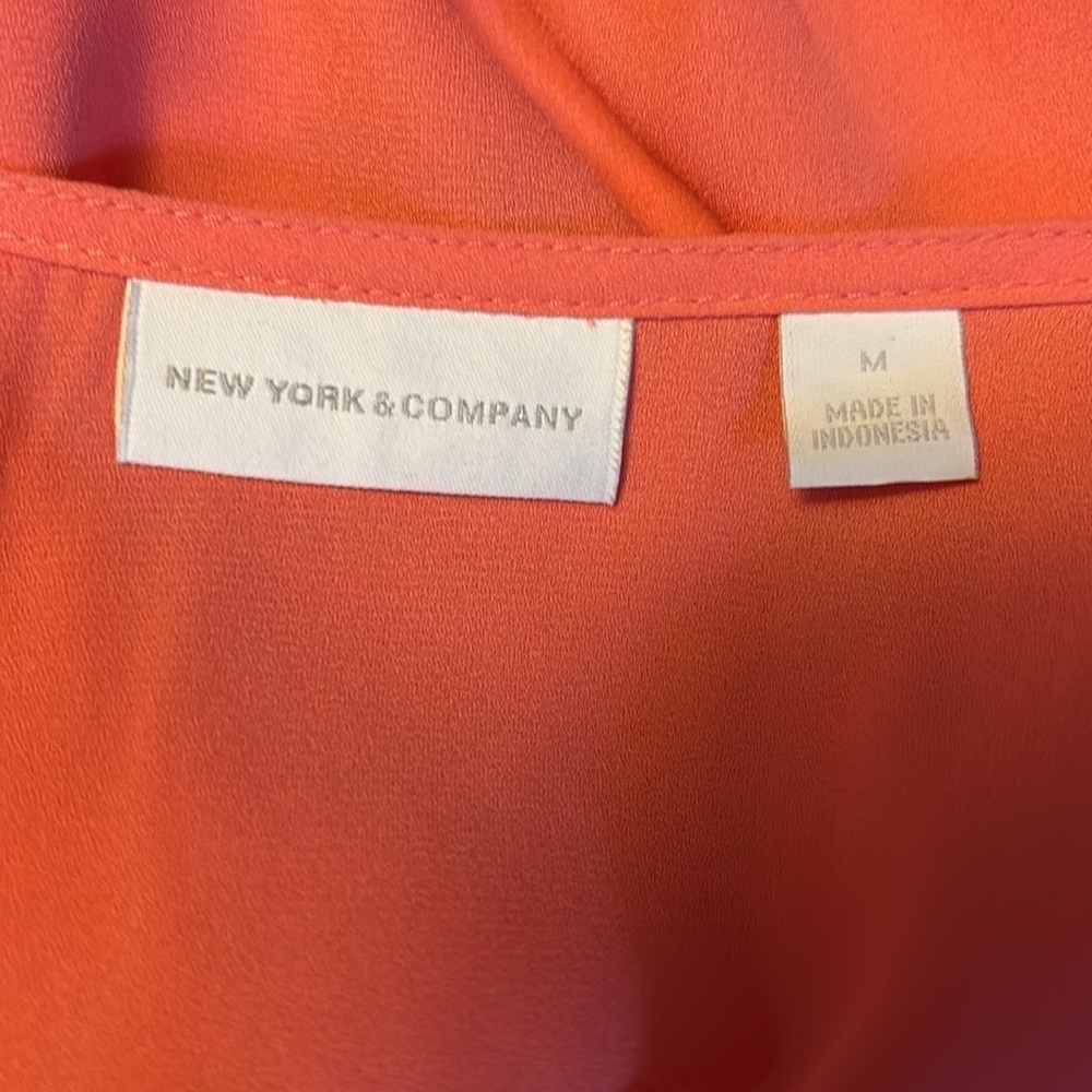NEW YORK & COMPANY Vibrant Pink Chiffon V-Neck Romper Size Medium - Picture 7 of 8